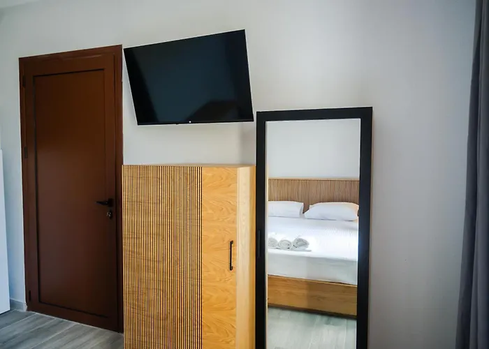 Hill Sun Luxury
