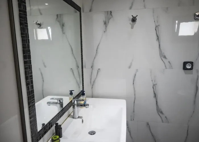 Hill Sun Luxury نيا إيراكليا