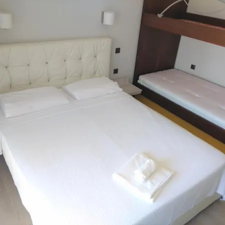 בית נופש Hill Sun Luxury