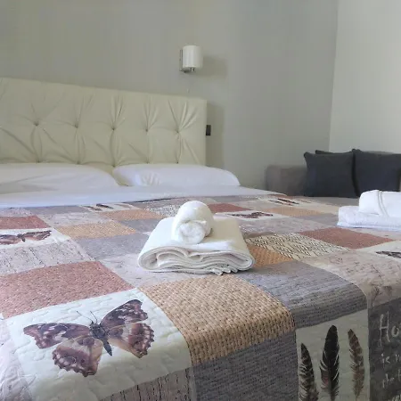 Hill Sun Luxury בית נופש ניאה אירקליה