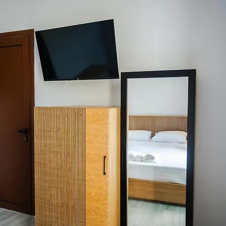 Hill Sun Luxury