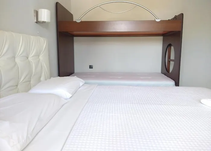 Hill Sun Luxury Néa Iráklia