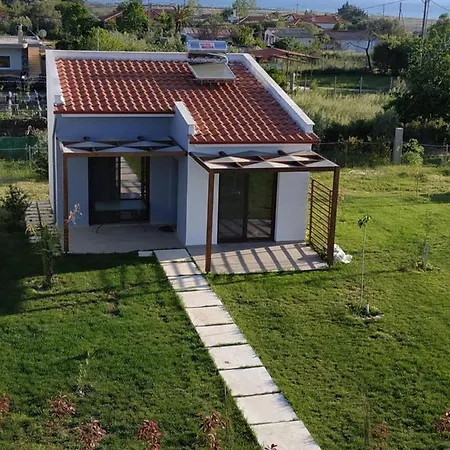 Сasa de vacaciones Hill Sun Luxury Nea Iraklia